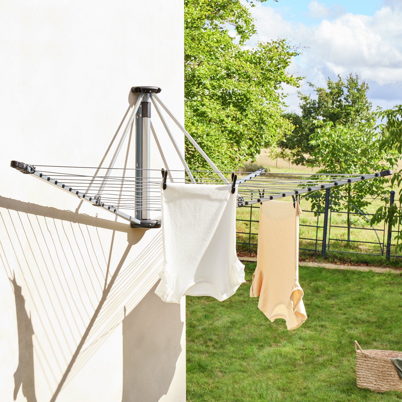 Argos Home 25m Wall Mounted Outdoor Airer