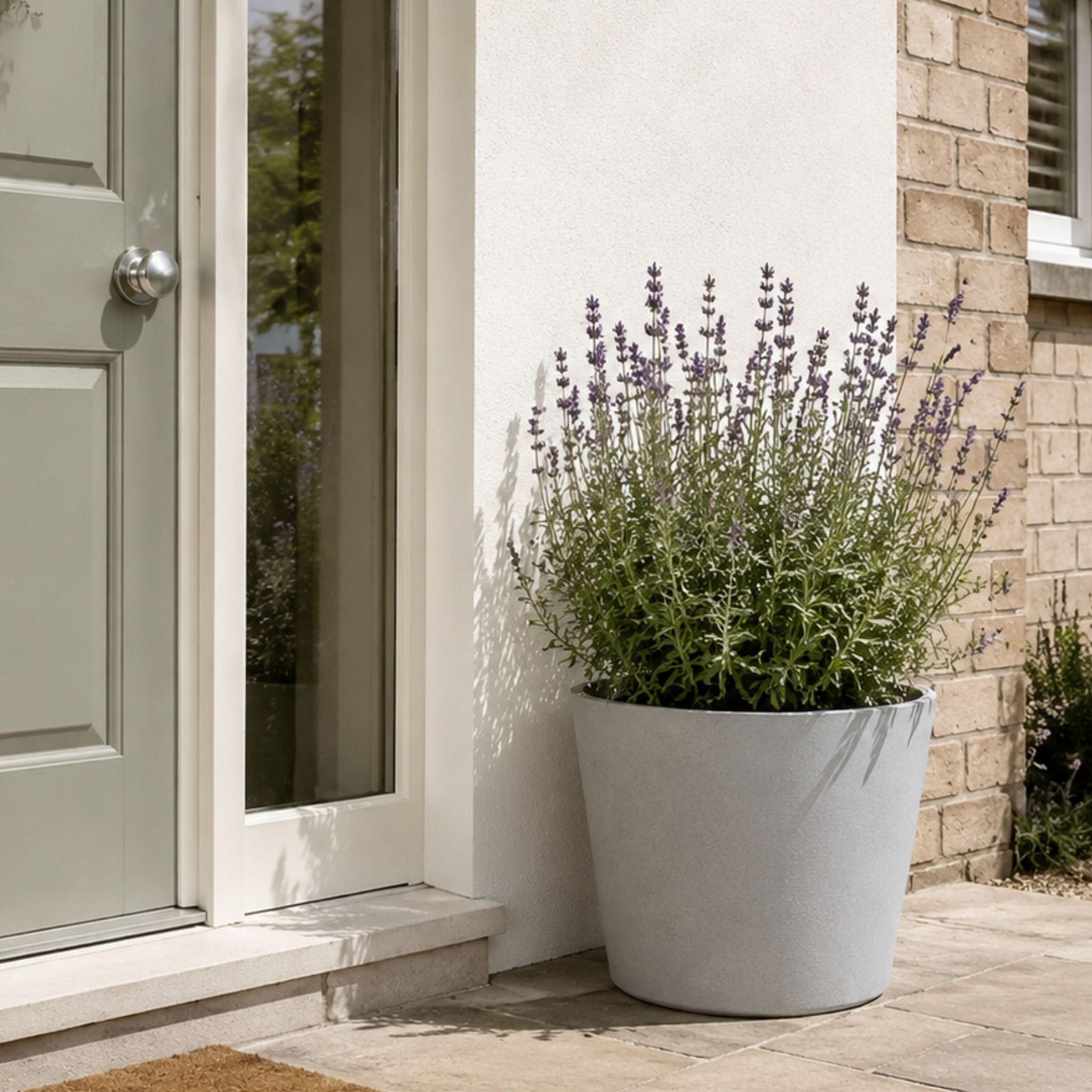 Fargro Home and Garden 30L Polystone Bucket Round Planter Pot - Light Grey