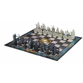 Noble Collection Lord Of The Rings Chess Set
