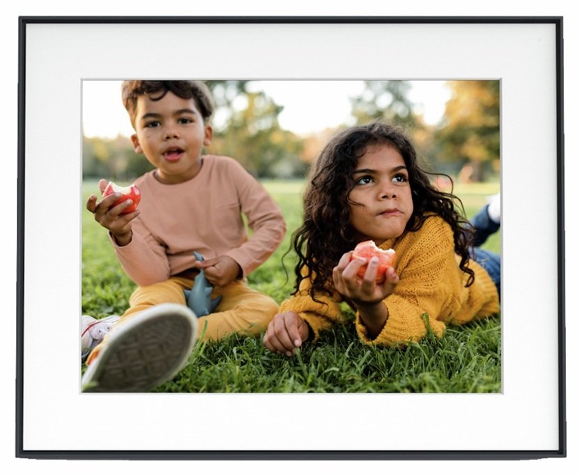 AURA Walden 15 Inch Digital Photo Frame - Black