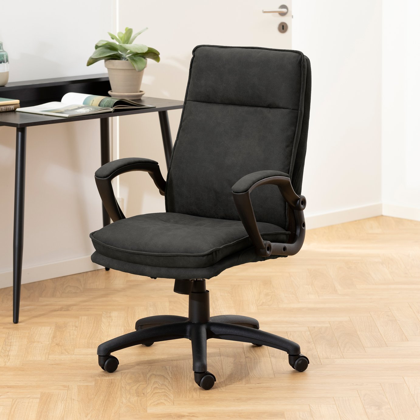 Furniture To Go Brad Faux Leather Office Chair - Black