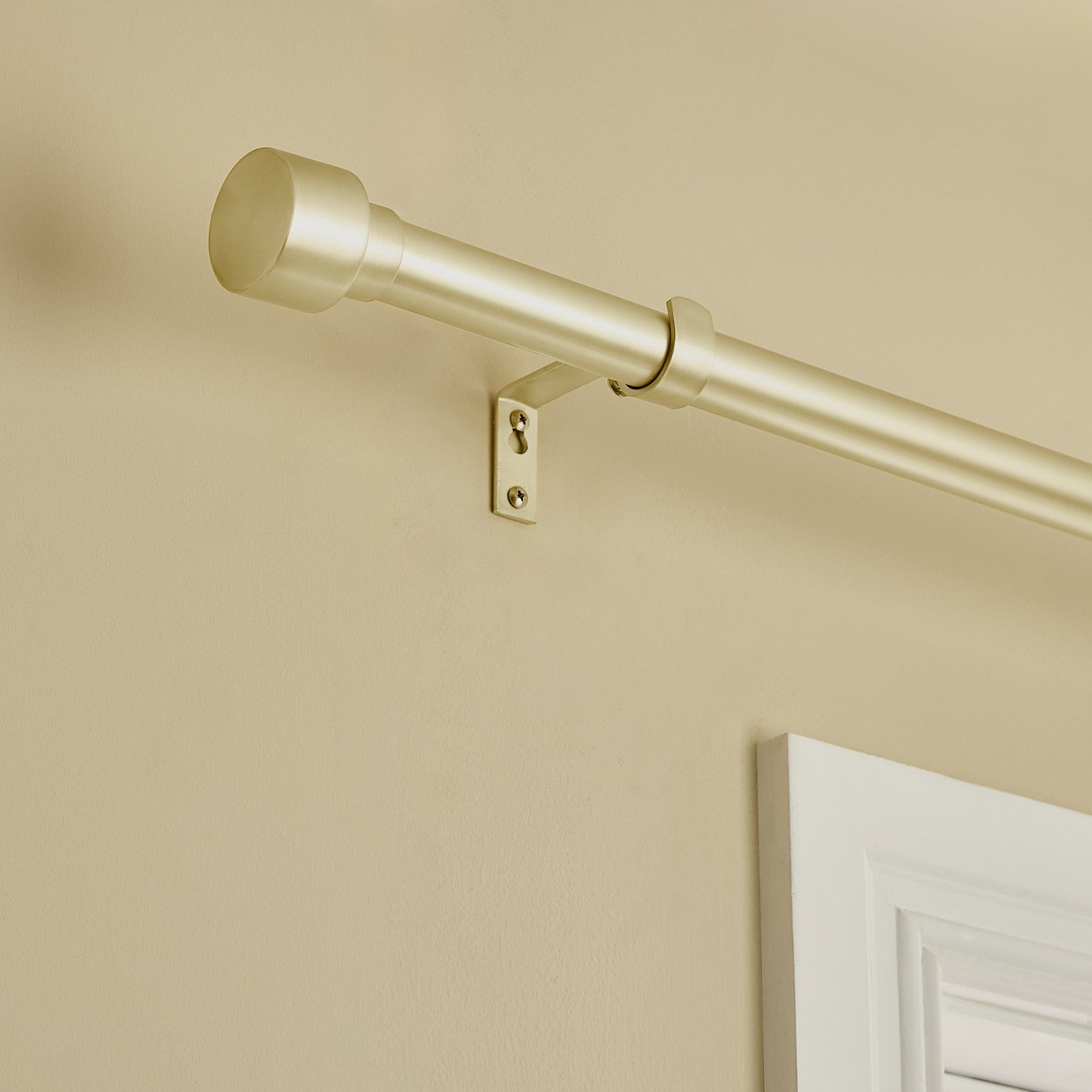 Argos Home Extendable Metal Stud Gold Curtain Pole - 165 - 300cm