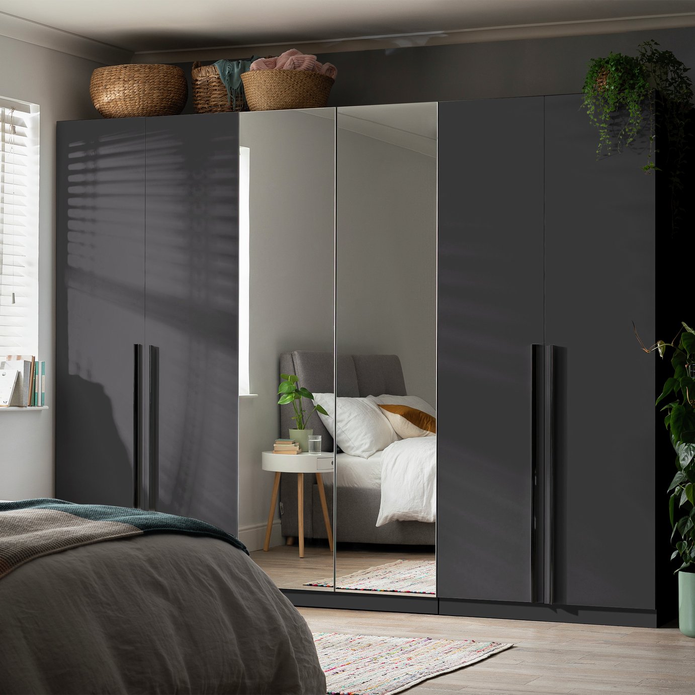 Habitat Munich 6 Door 2 Mirror Wardrobe - Anthracite