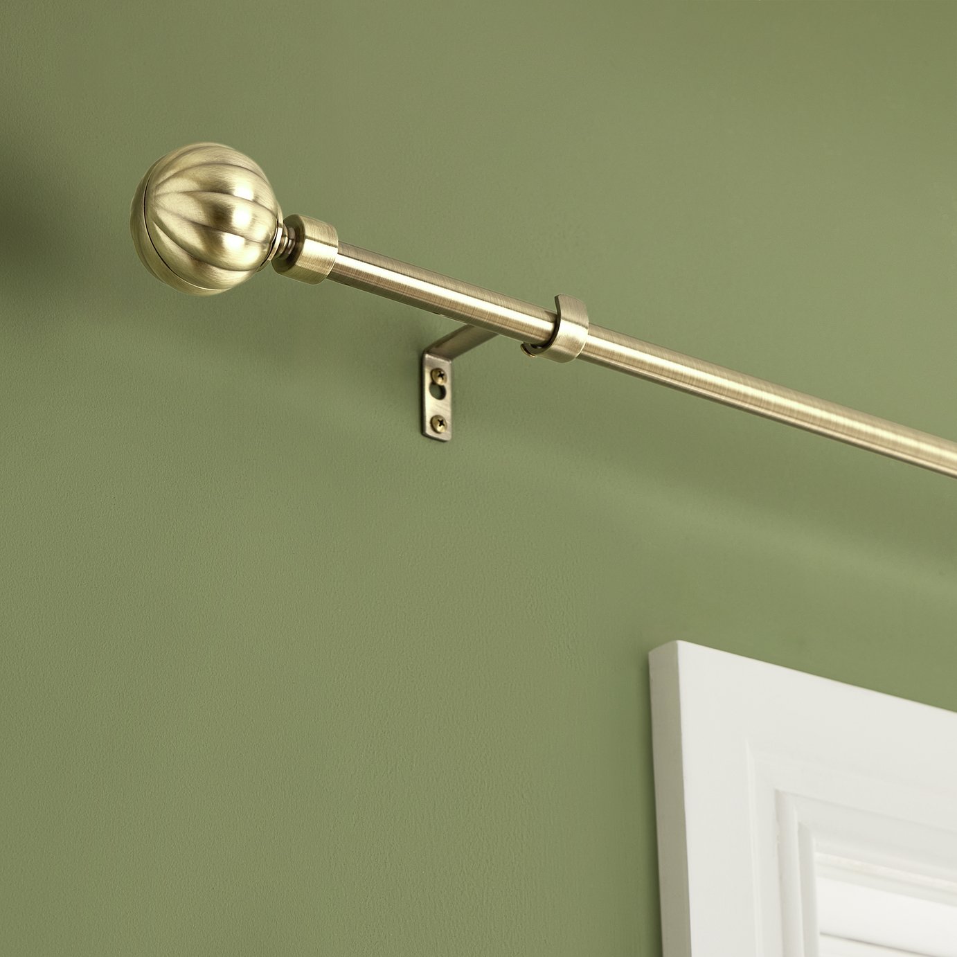 Argos Home Extendable Metal Twirling Ball Brass Curtain Pole - 120 - 210cm