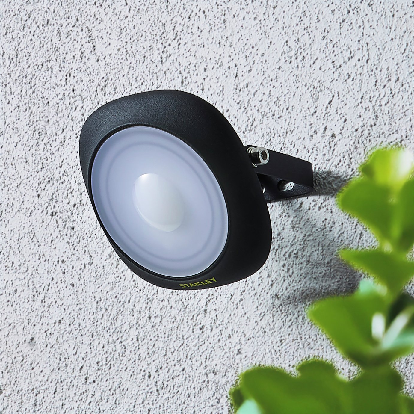 Stanley Die Cast 10W LED Floodlight - Black