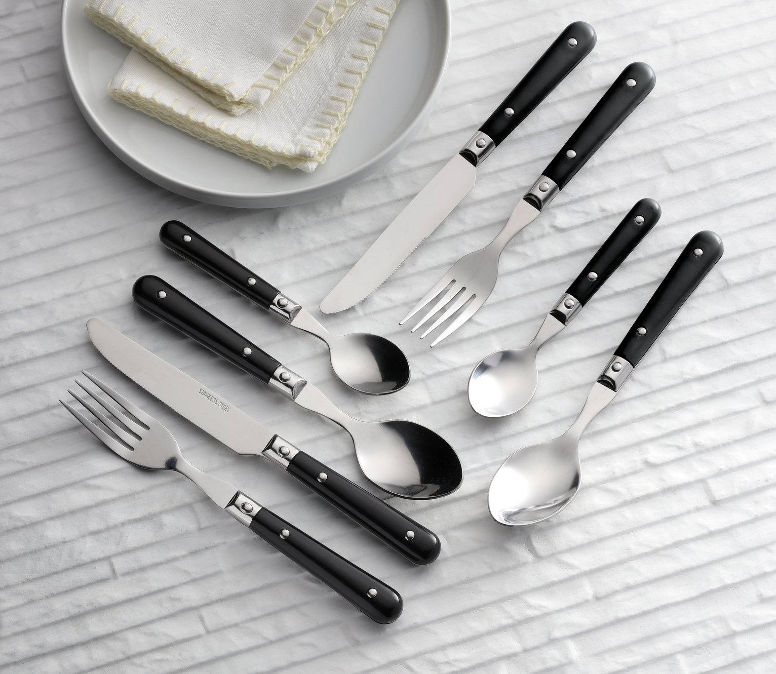 Argos Home 16 Piece Bistro Cutlery Set - Black