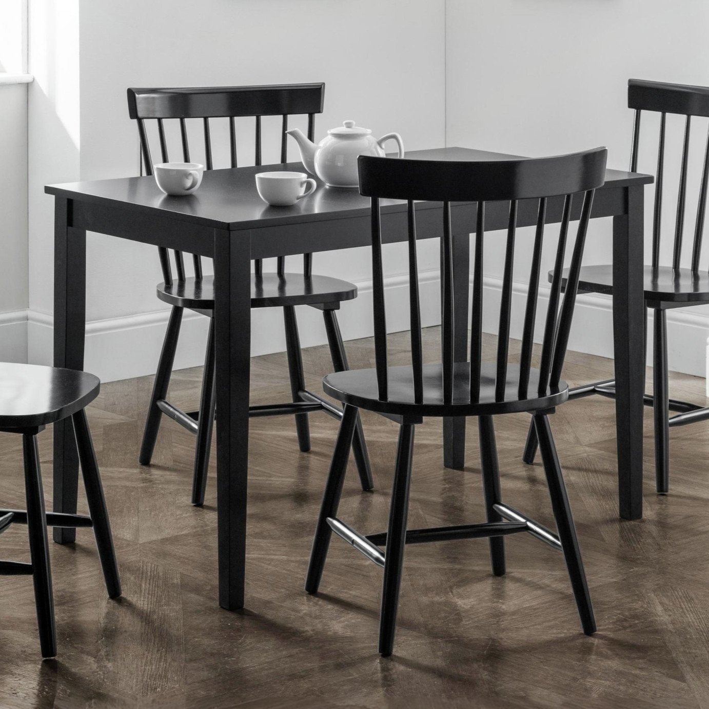 Julian Bowen Hudson 4 Seater Dining Table - Black