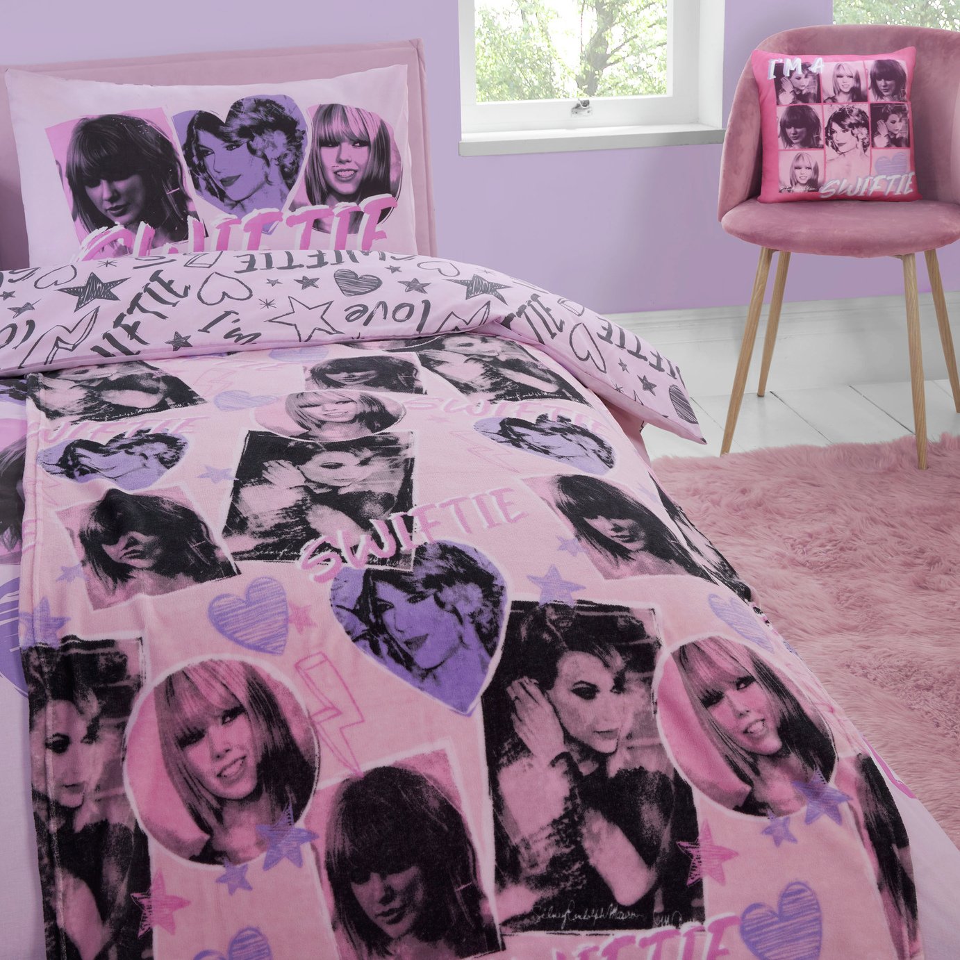 Celebrity Icons Fleece Throw - Pink - 150x100cm