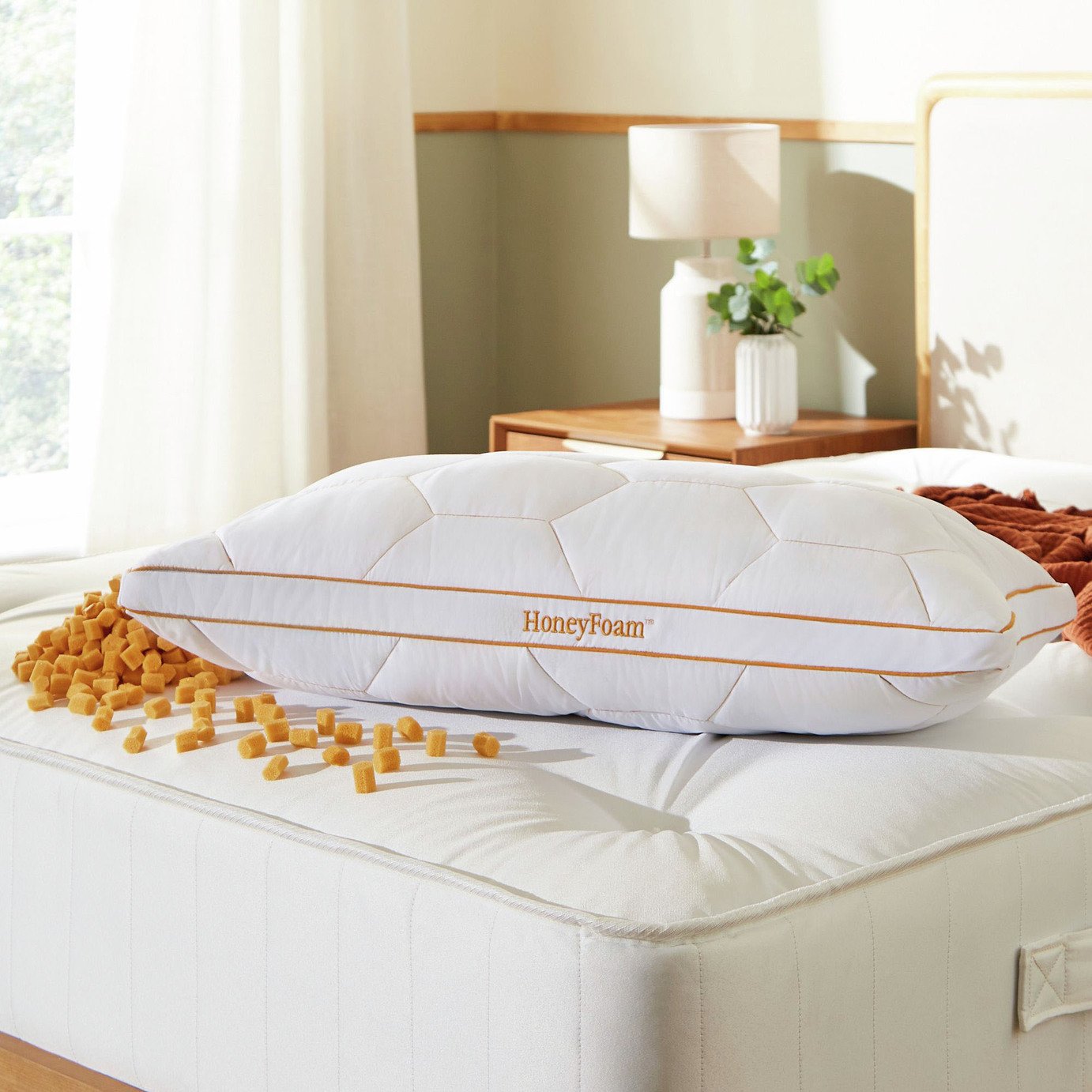 The Fine Bedding Company Honeyfoam Pillow