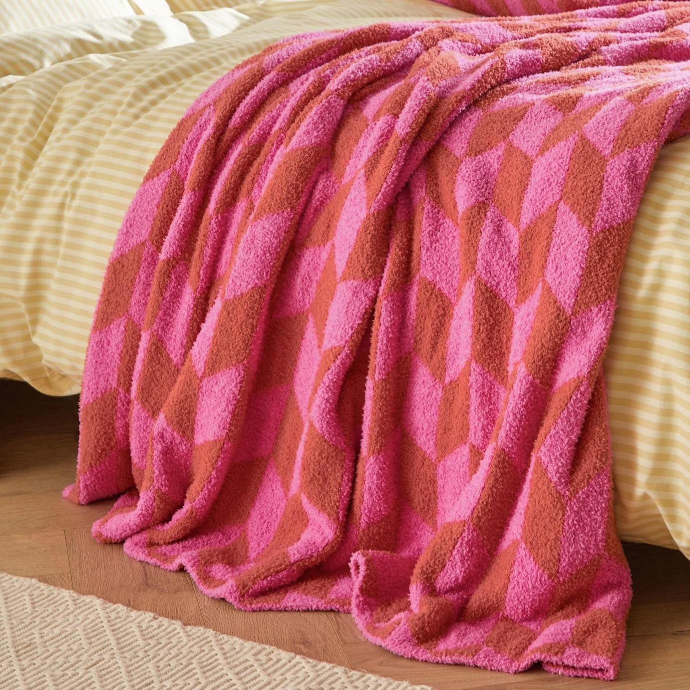 Furn Olsen Geometric Throw - Pink - 130x180cm