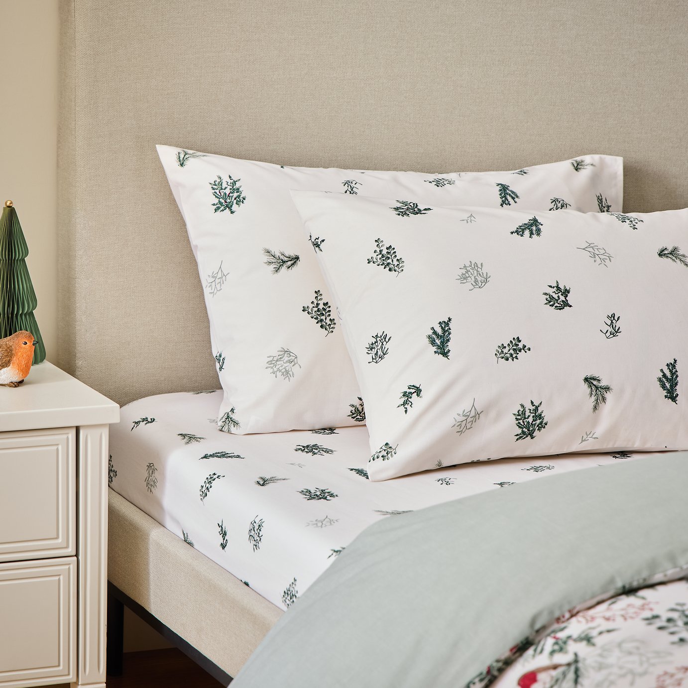 Home Robin Foliage Printed Grey Pillowcase Pair