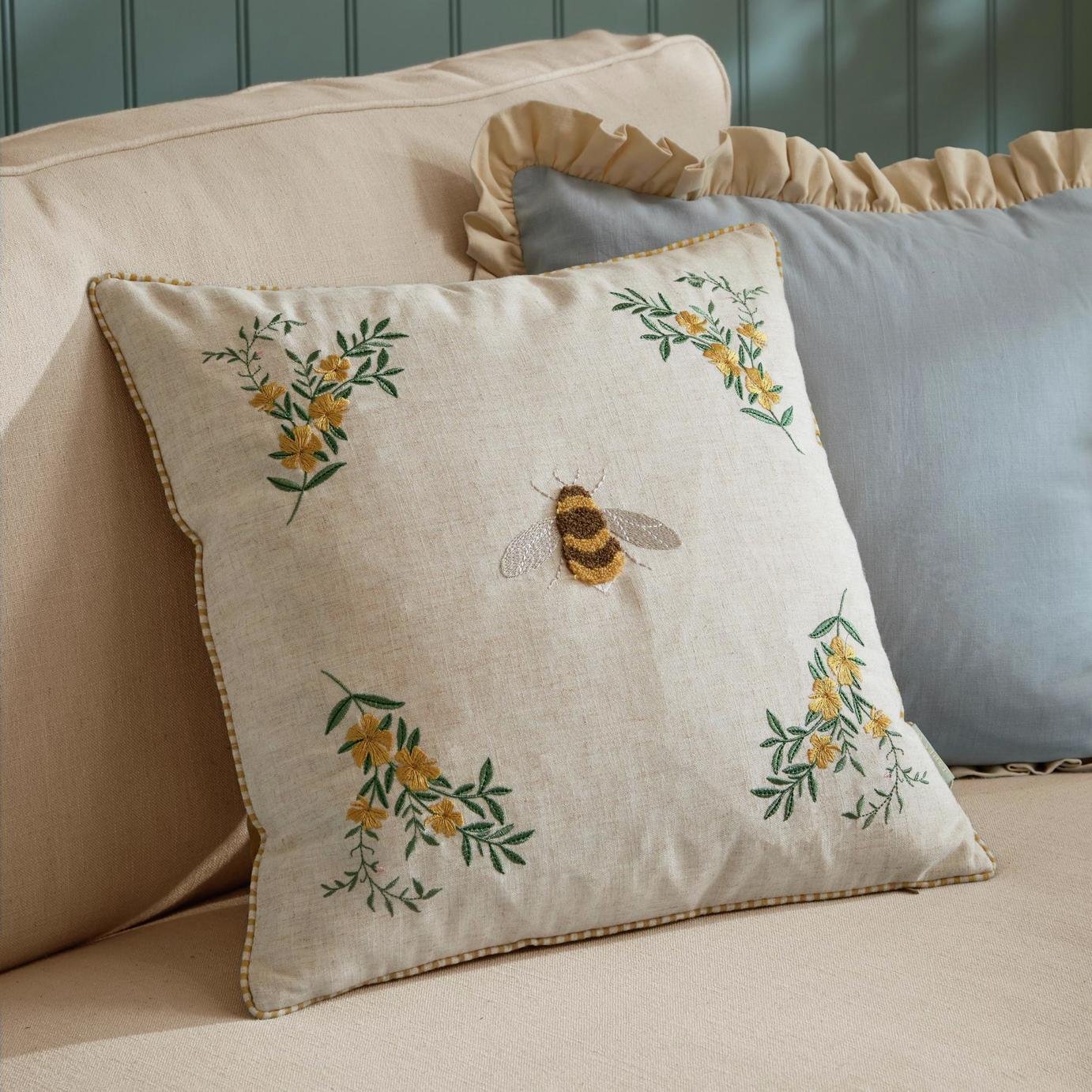 Wylder Ramble Bee Tufted Cushion Natural - 45x45cm
