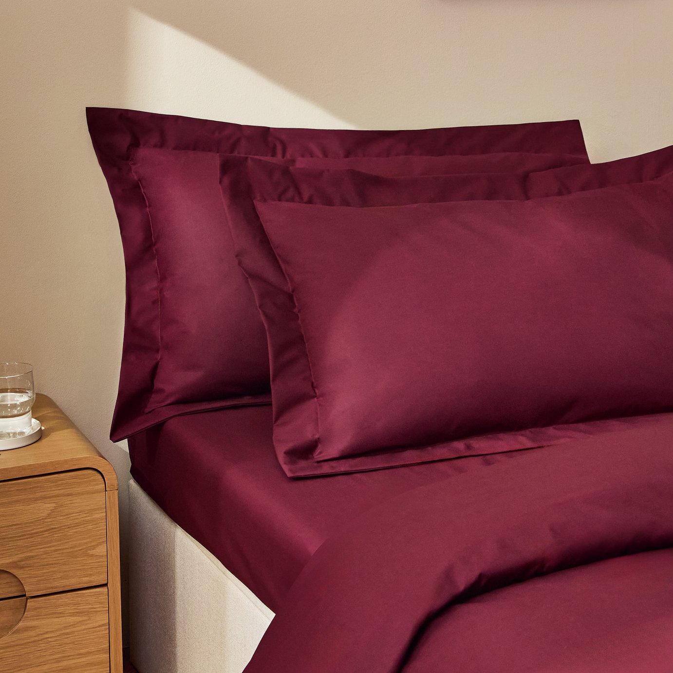 Habitat Cotton 200 TC Plain Burgundy Oxford Pillowcase Pair