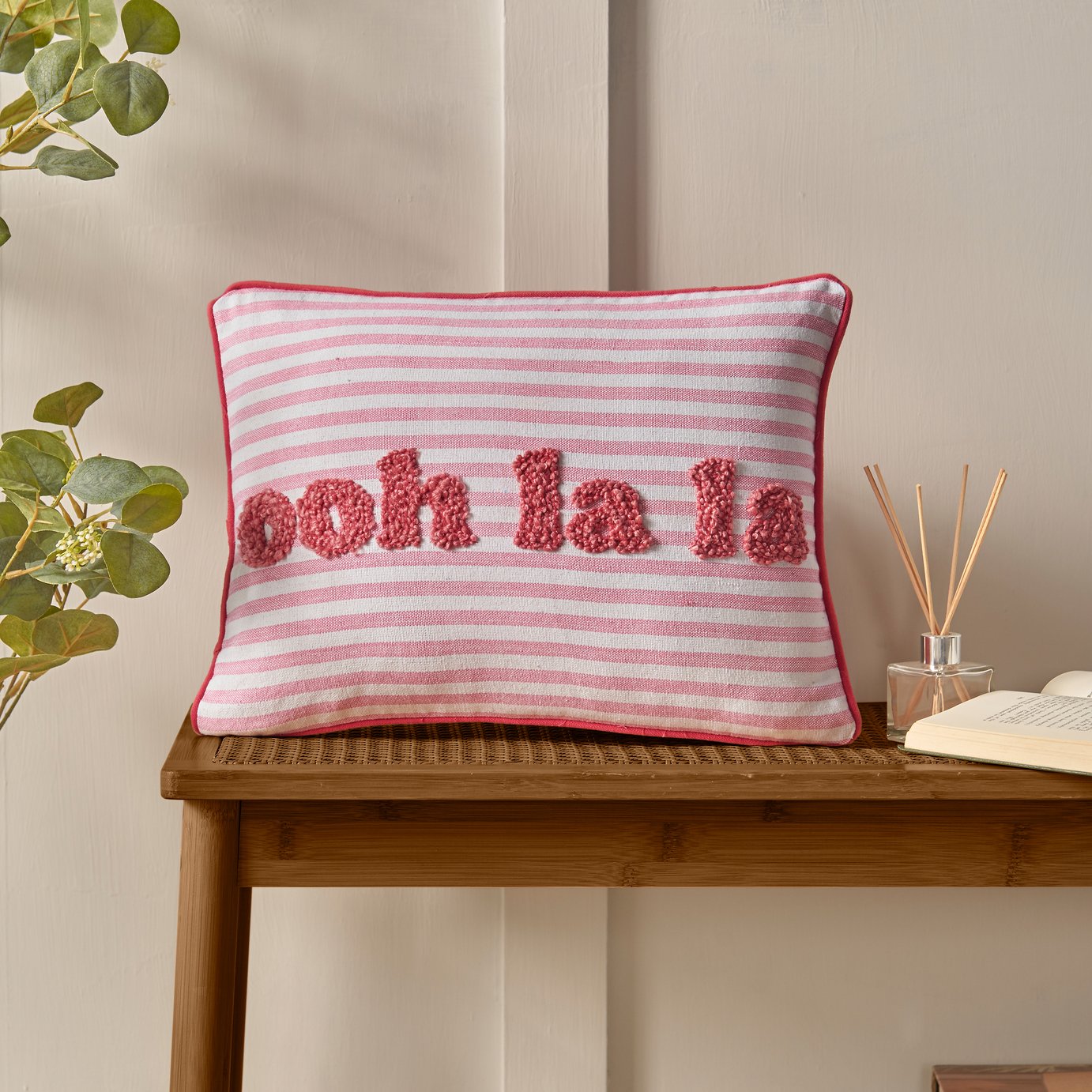 Catherine Lansfield Ooh La La Cushion Pink - 30x40cm