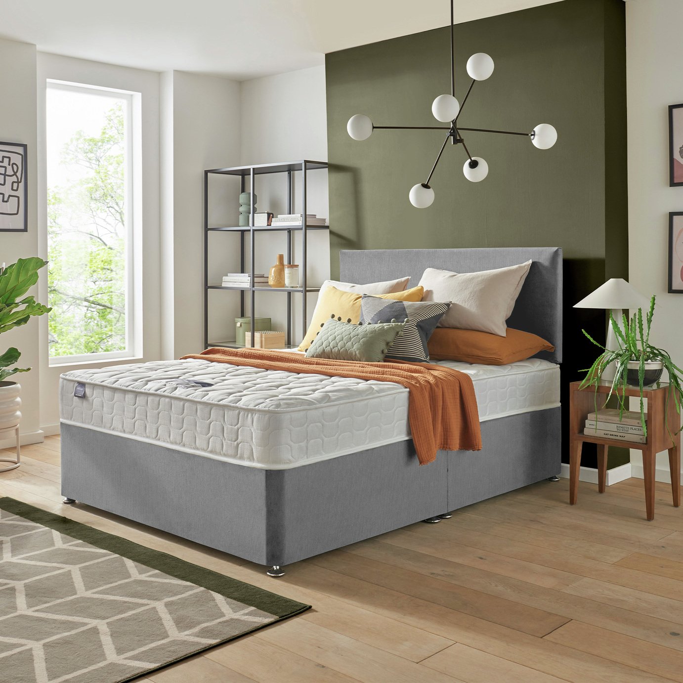 Silentnight Travis Mattress & Divan Bed Set