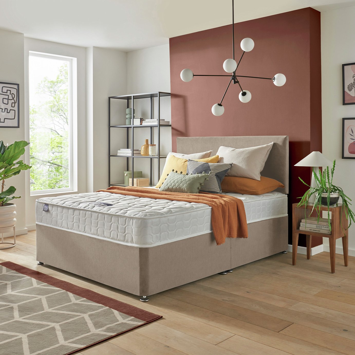 Silentnight Travis Mattress & Divan Bed Set