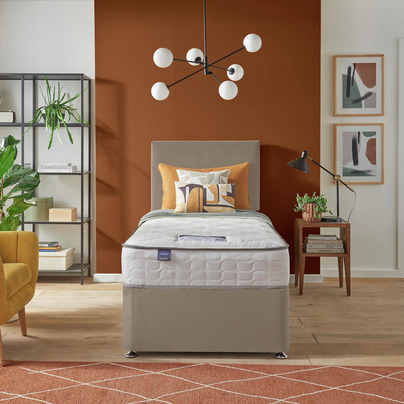 Silentnight Middleton Comfort Mattress & Divan Bed Set