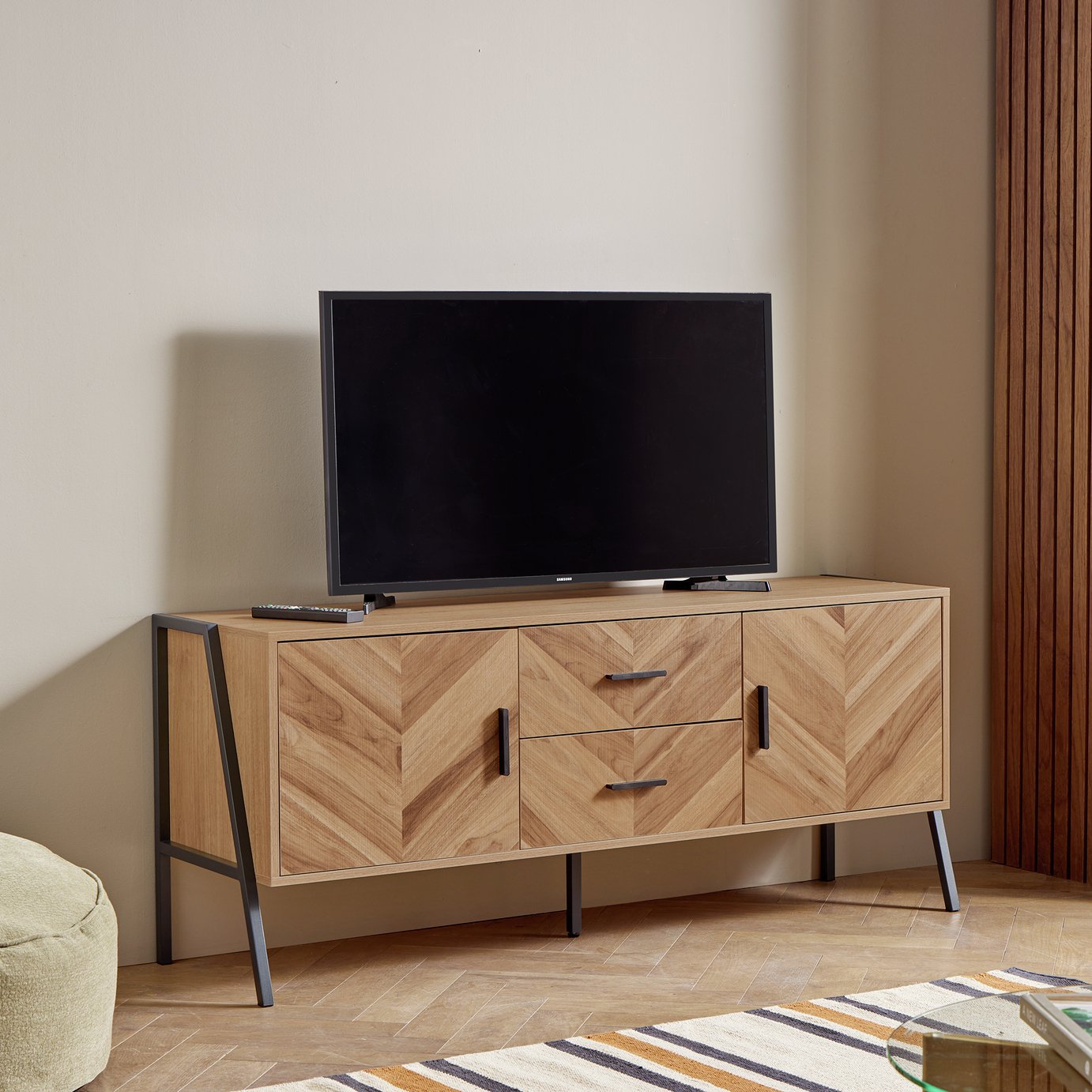 Argos Home Arnel Chevron 2 Doors 2 Drawers TV Unit - Natural