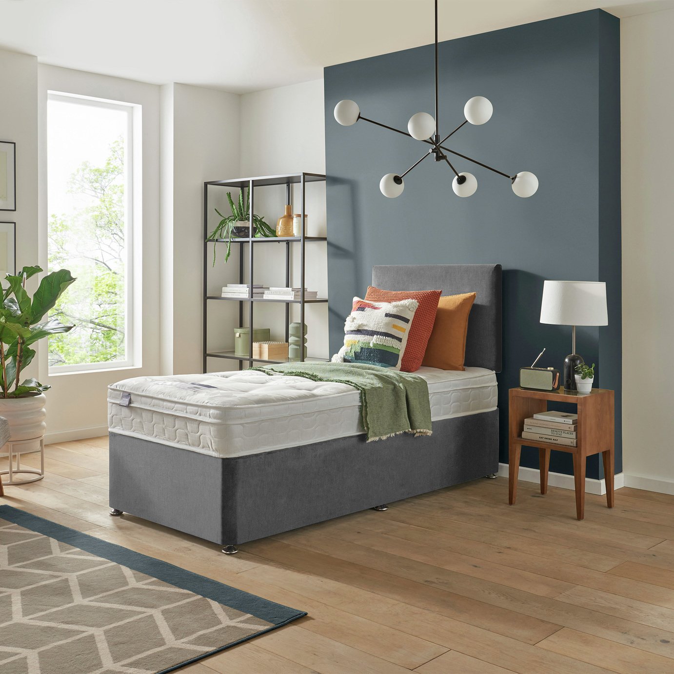 Silentnight Travis Ortho Mattress & Divan Bed Set