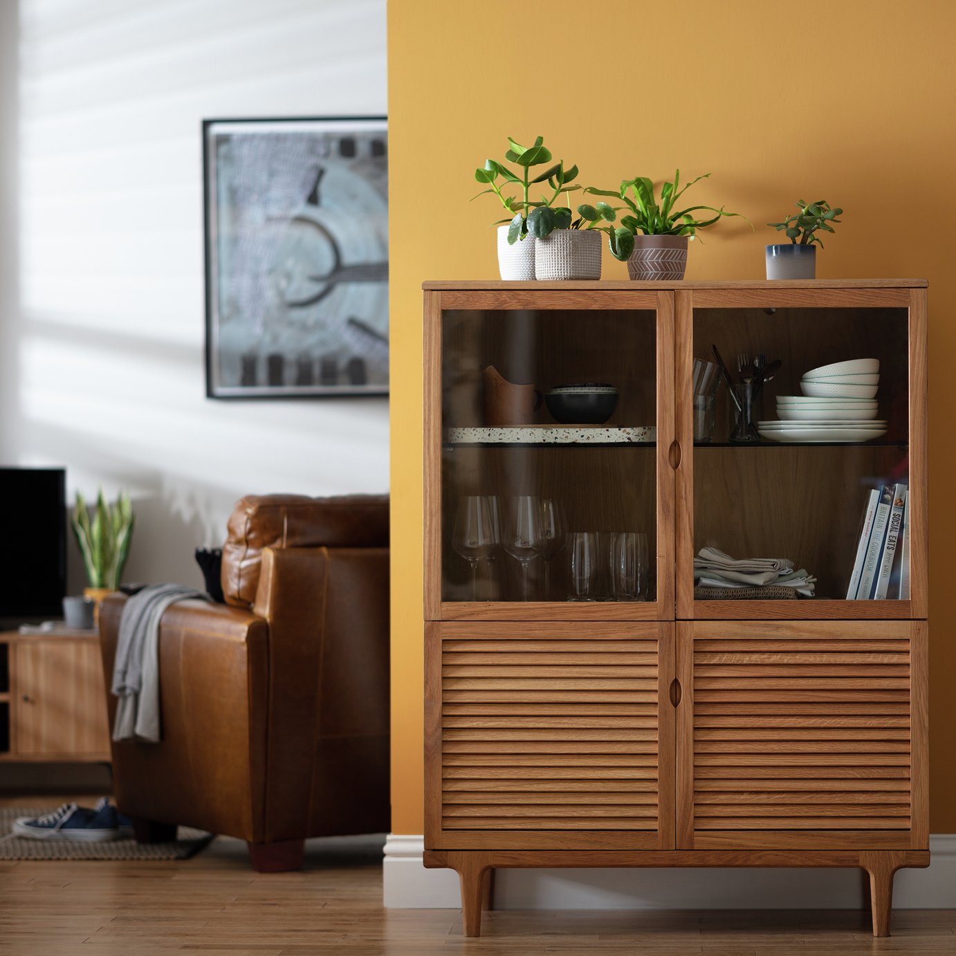Habitat Oiled 2 Door Glass Display Cabinet - Oak