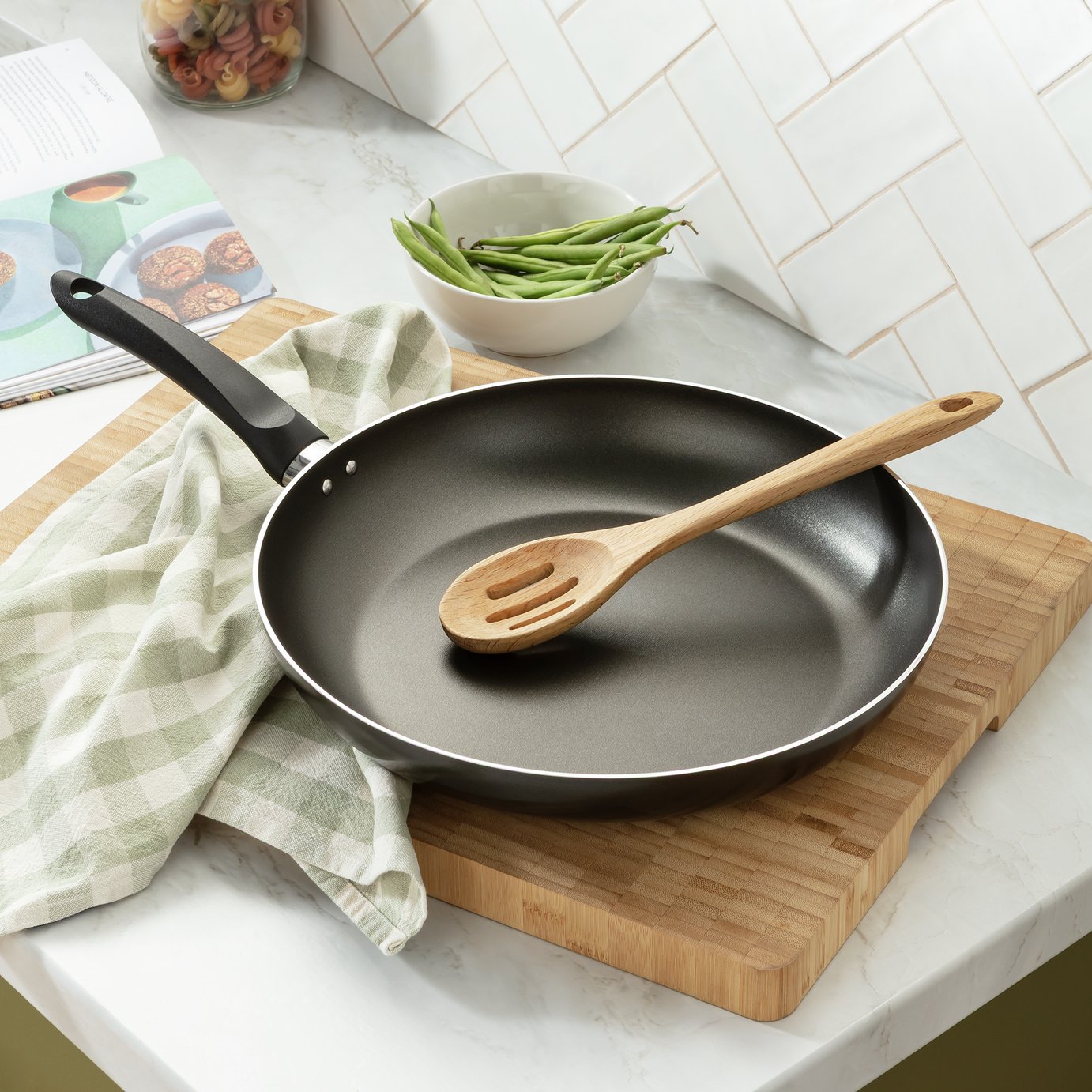 Argos Home 32cm Aluminium Fry Pan