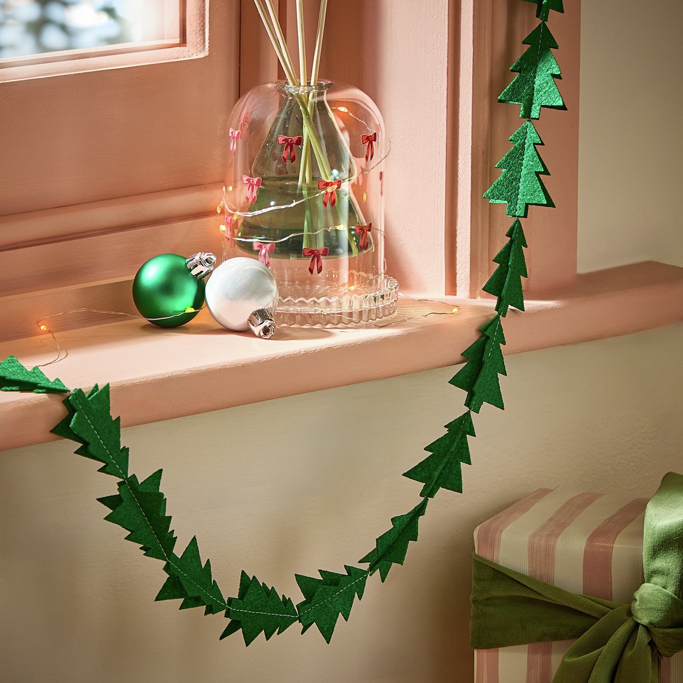 Argos Home Felt Christmas Tree Garland