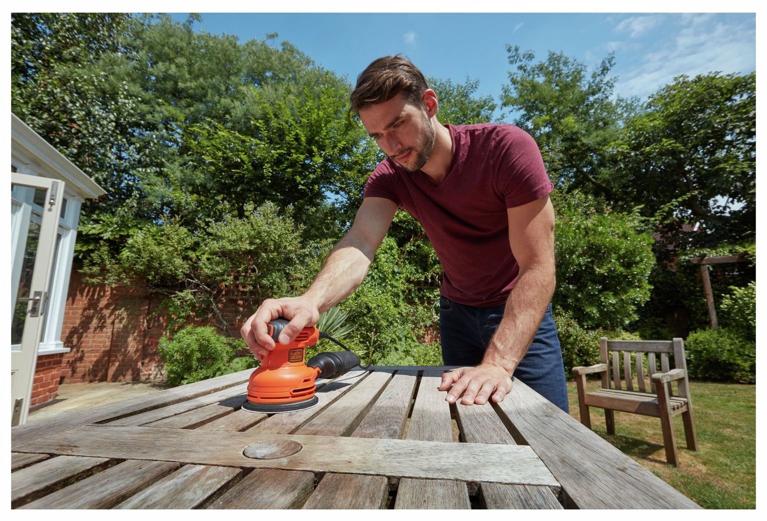 Black + Decker 230W Corded Orbital Sander
