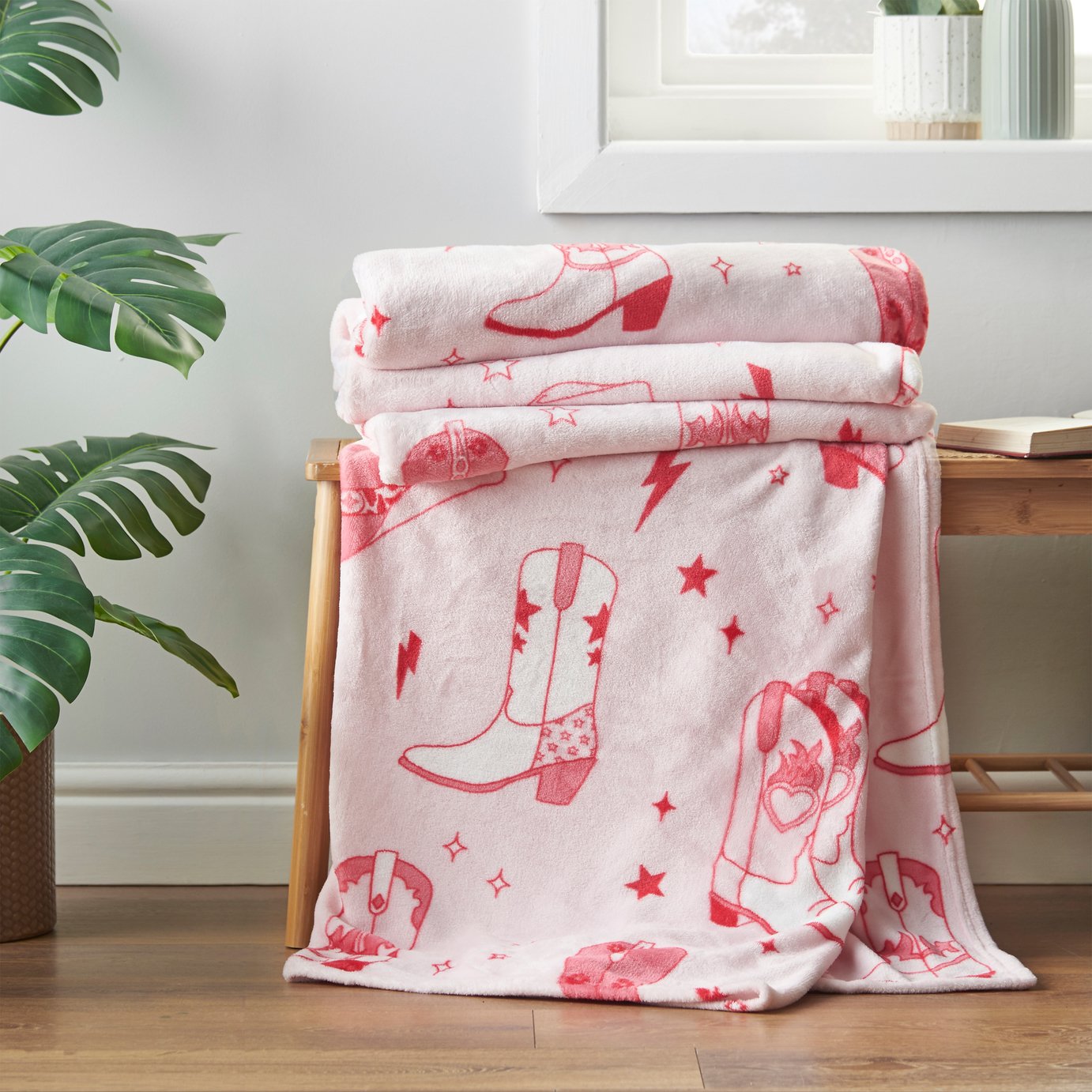 Sassy B Cowgirl Boot Throw - Pink - 240x200cm
