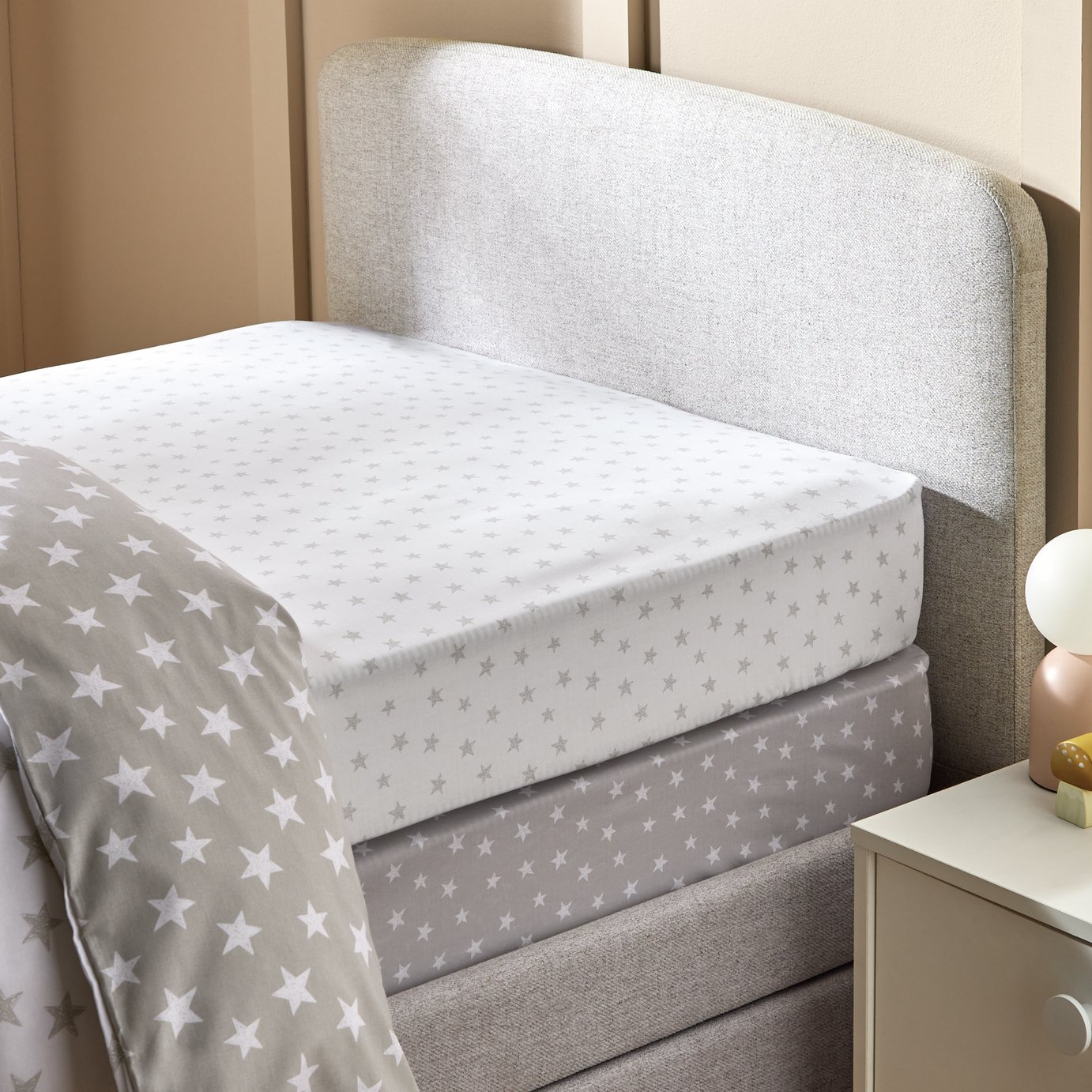 Argos Home Nursery Grey Star 2 Pack Fitted Sheet - Single
