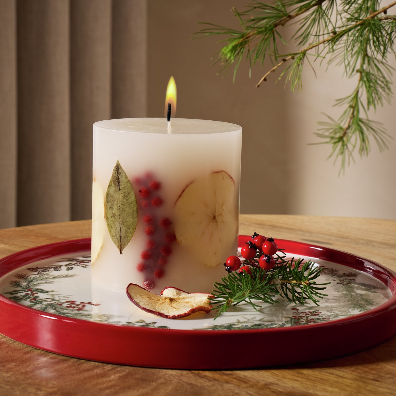 Argos Home Christmas Inclusion Candle - Christmas Spice
