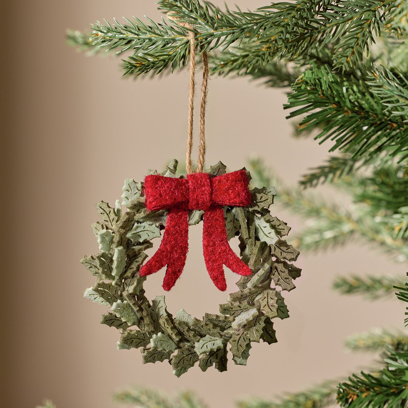 Argos Home Country Felt Mini Wreath Hanging Christmas Ornament