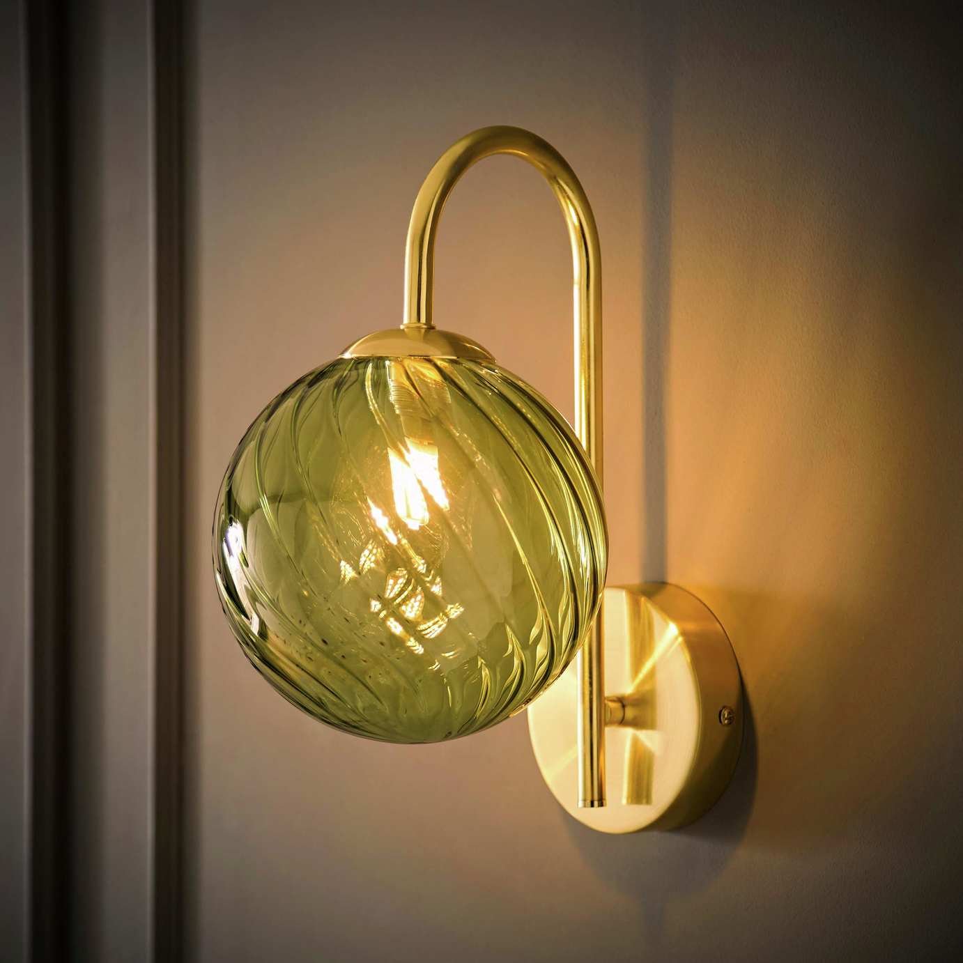 ValueLights Sydney Glass Textured Globe Wall Light - Apple Green