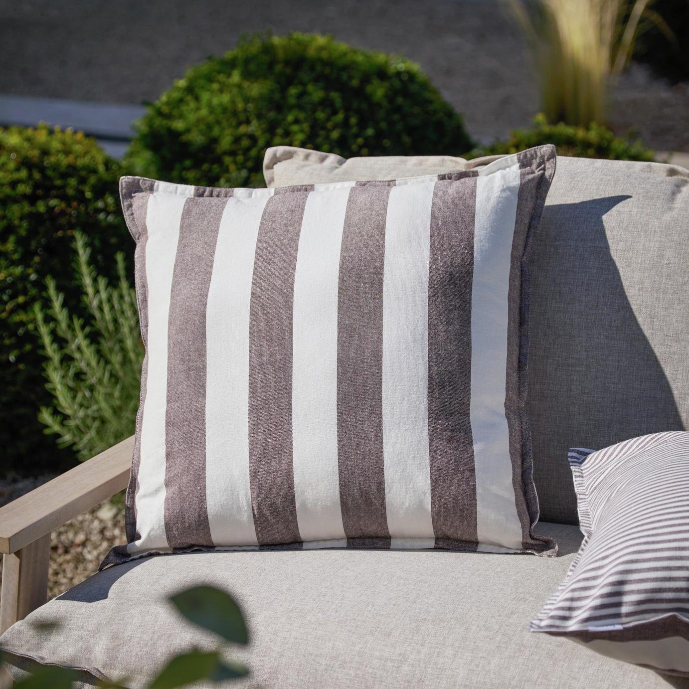 Yard Hayle Chocolate Outdoor Cushion