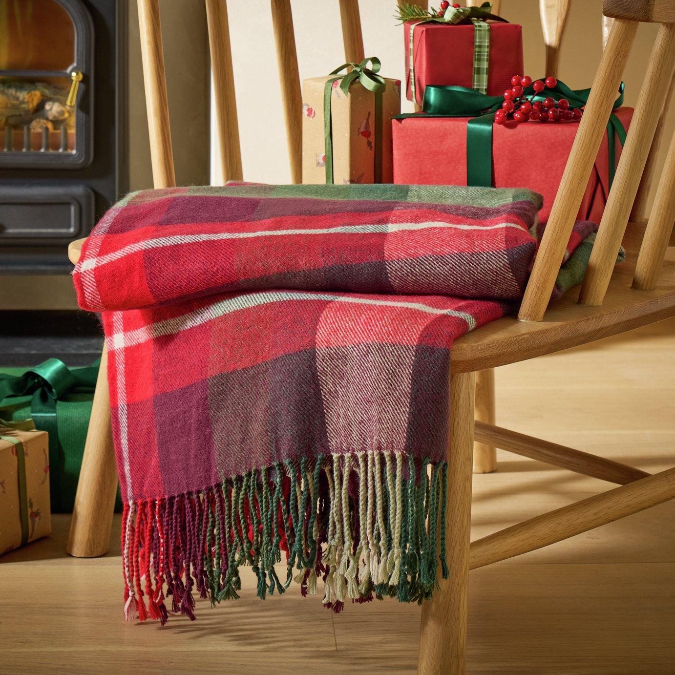 Argos Home Check Throw - Red - 200x150cm