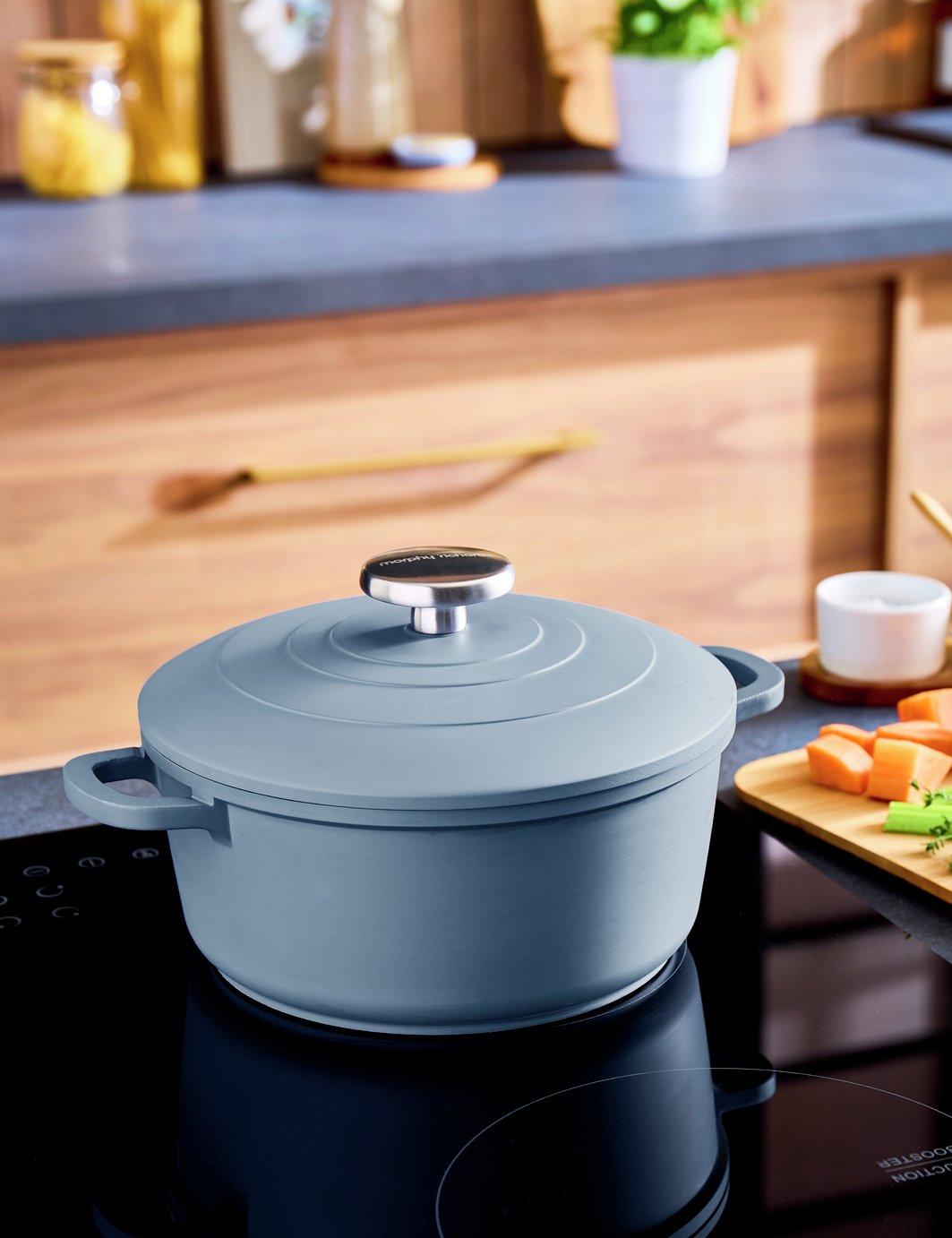 Morphy Richards 2.3 Litre Aluminium Casserole Dish - Blue