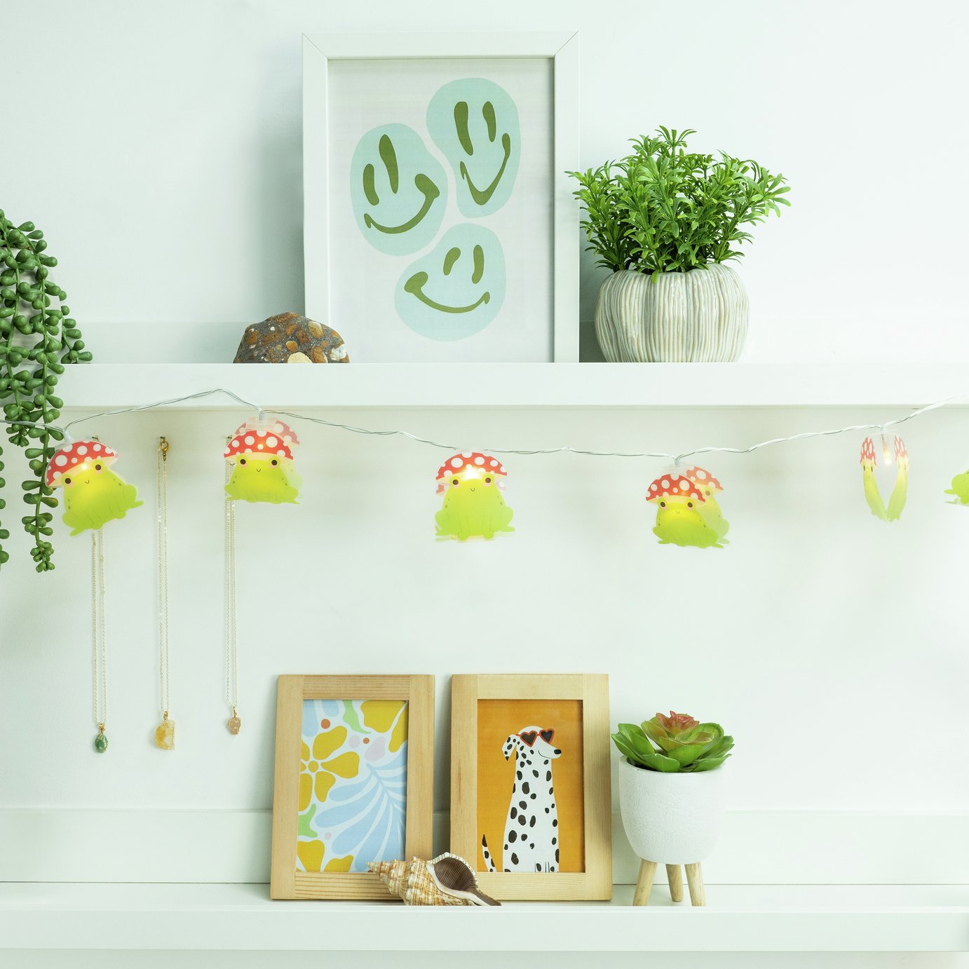 Fizz Creations Maurice Mushroom Frog String Light - Green