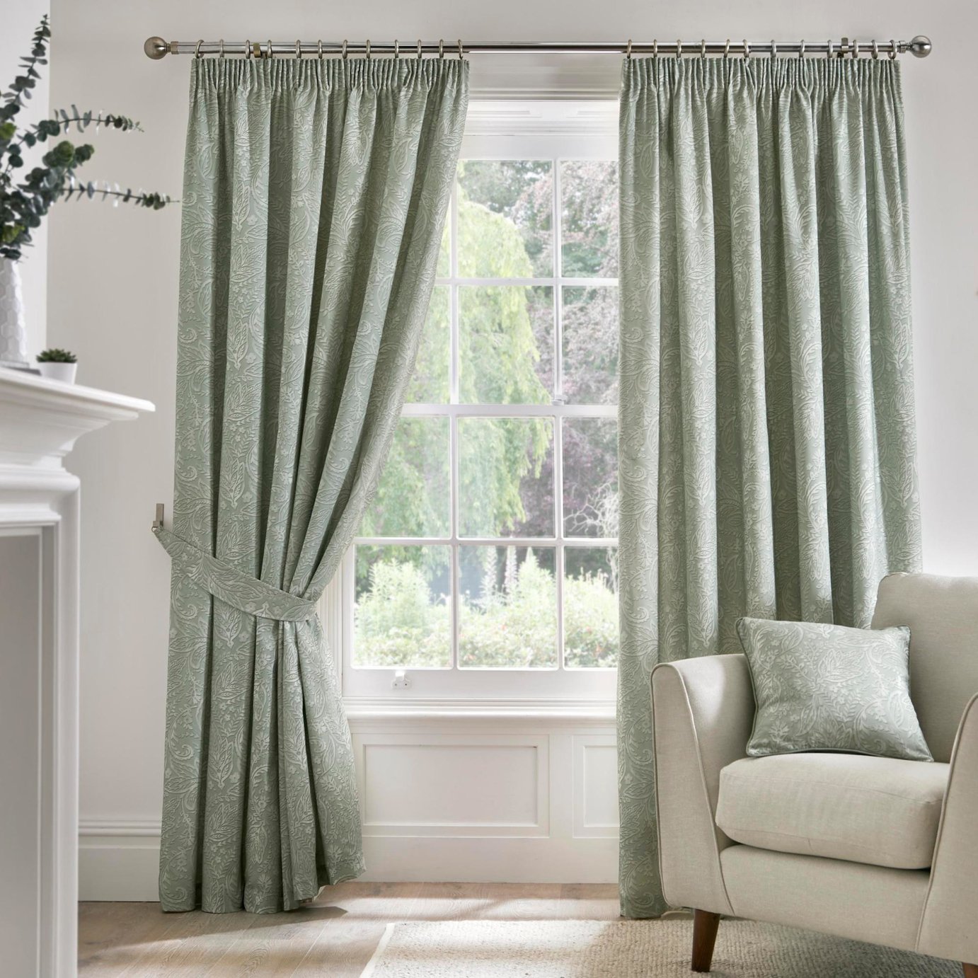 D&D Aveline Floral Pencil Pleat Curtains - Green