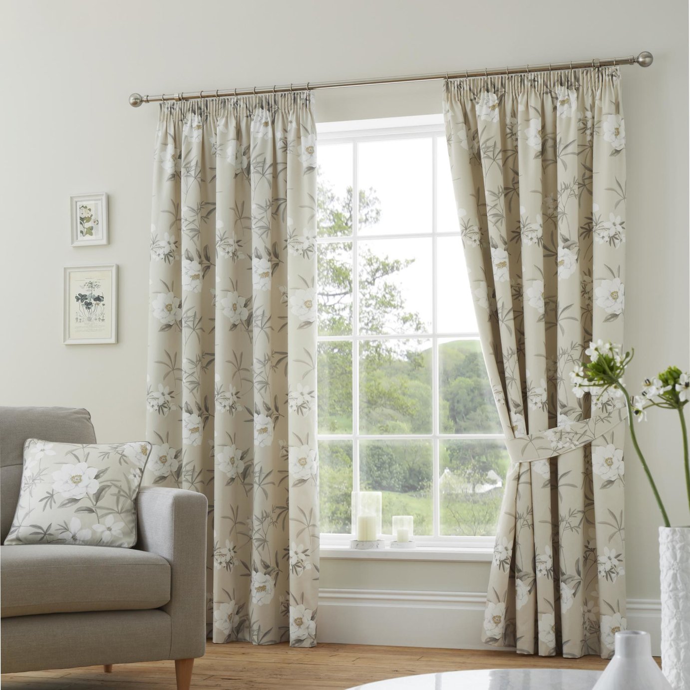 D&D Eve Floral Pencil Pleat Curtains - Natural