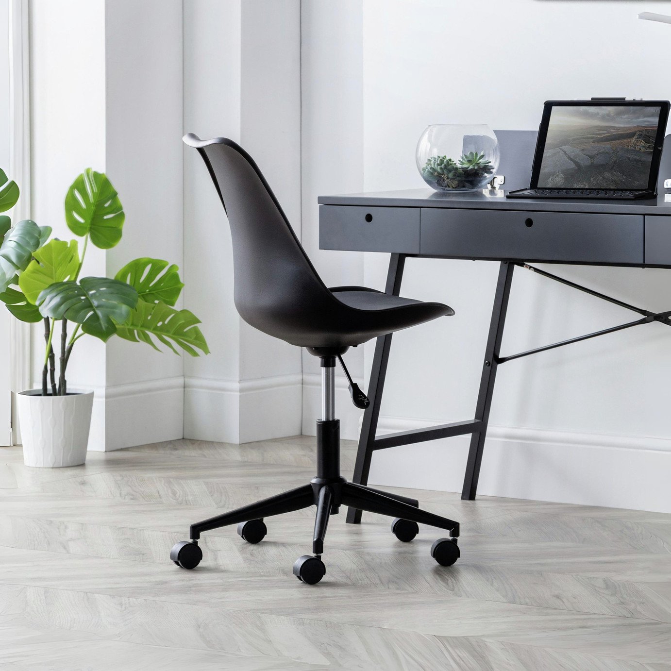 Julian Bowen Erika Plastic Office Chair - Black