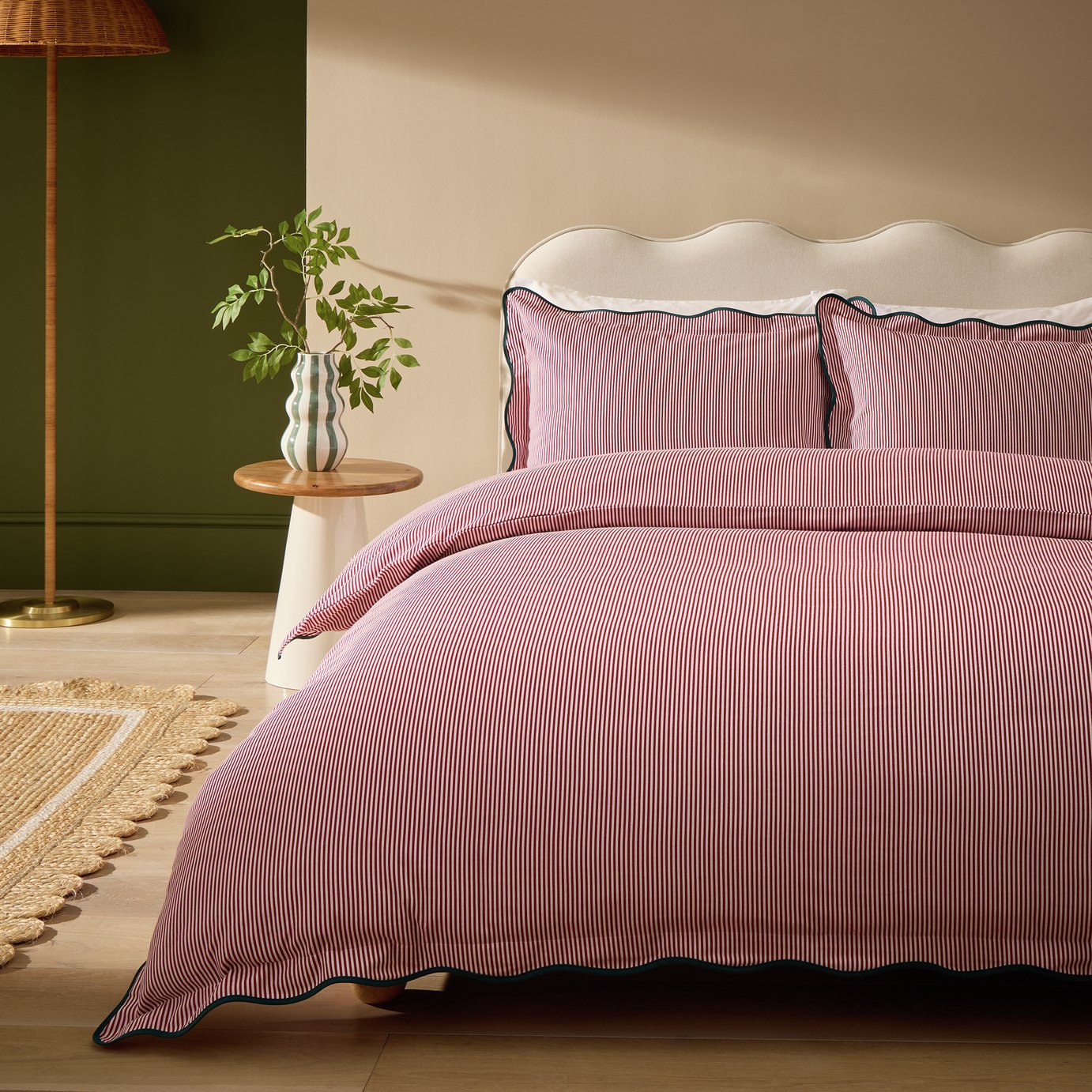 Argos Home Brushed Cotton Red Stripe Wavy Edge Bedding Set - Double