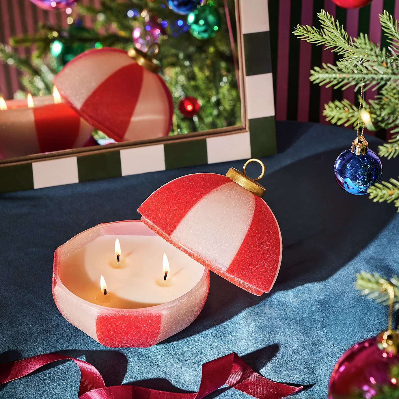 Argos Home Christmas Bauble Large Candle - Christmas Cookie