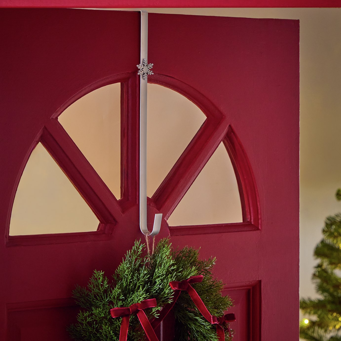 Argos Home Silver Snowflake Wreath Holder