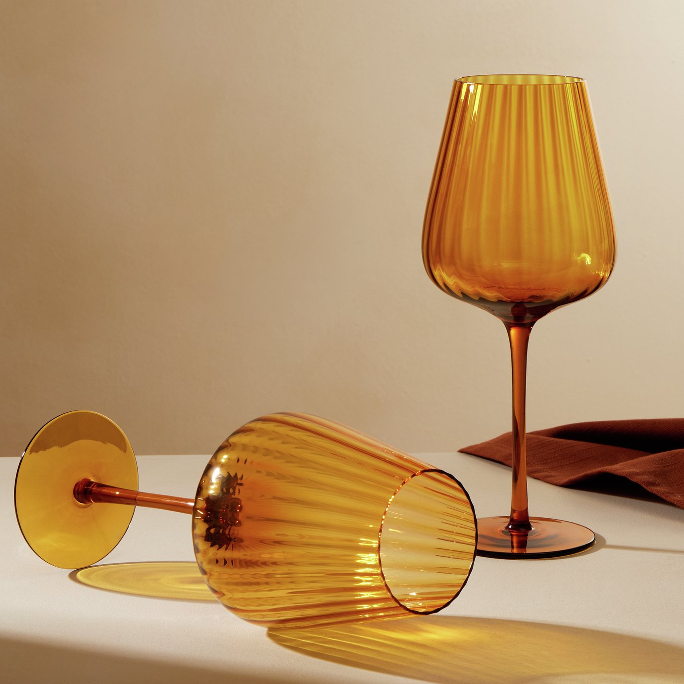 Argos Home Ribbed Set of 2 Wine Glasses - Amber