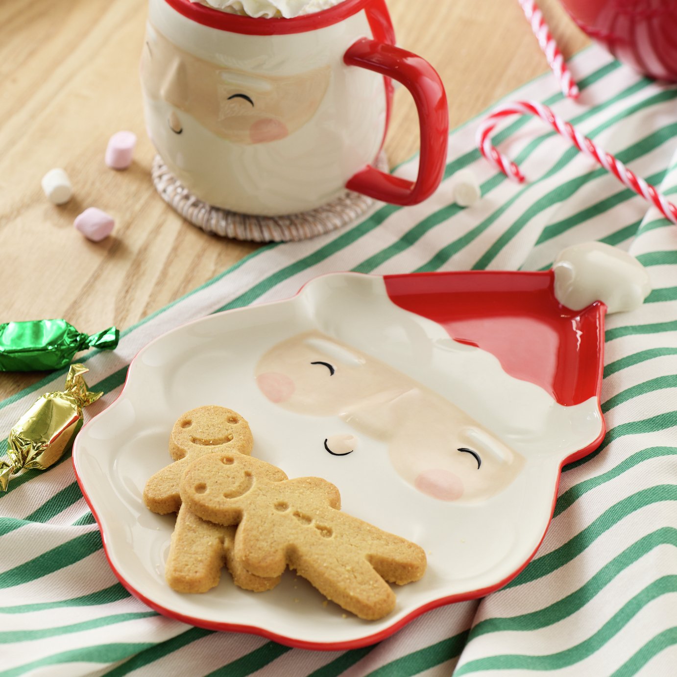 Argos Home Santa Shaped Stoneware Side Plate - Red