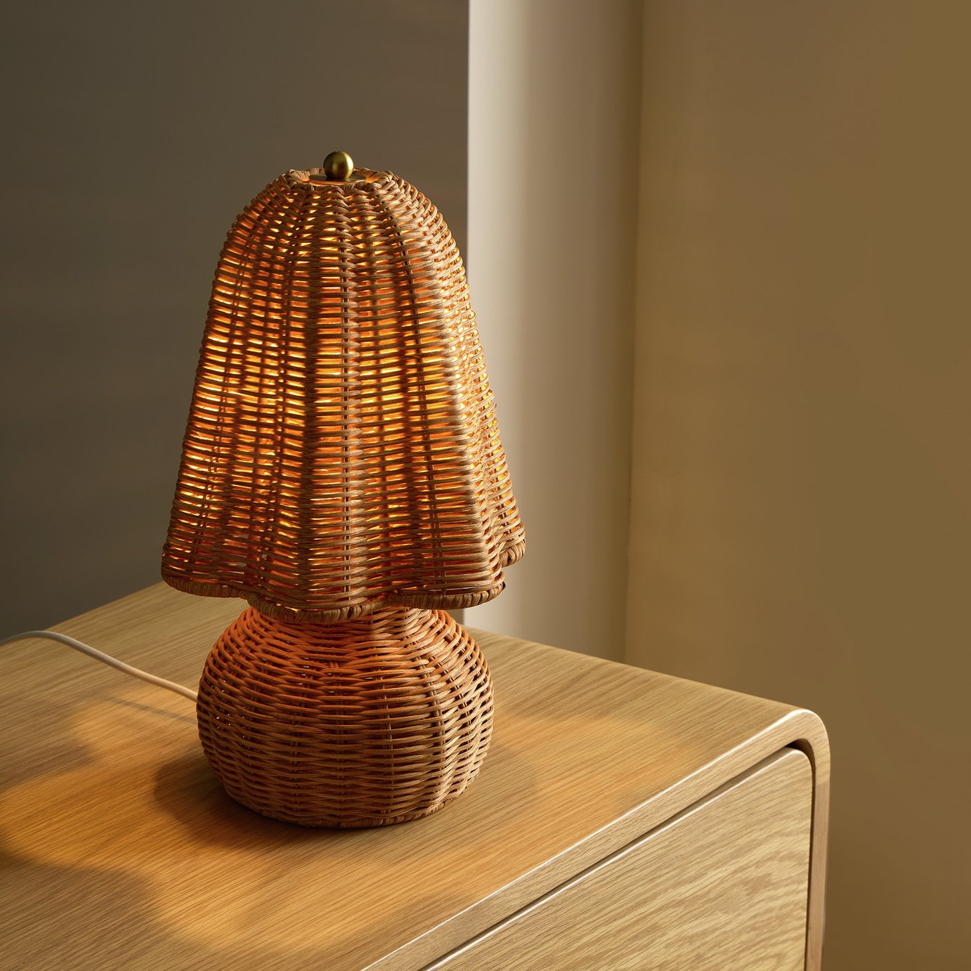 Habitat Daphne Scalloped Rattan Table Lamp - Brown