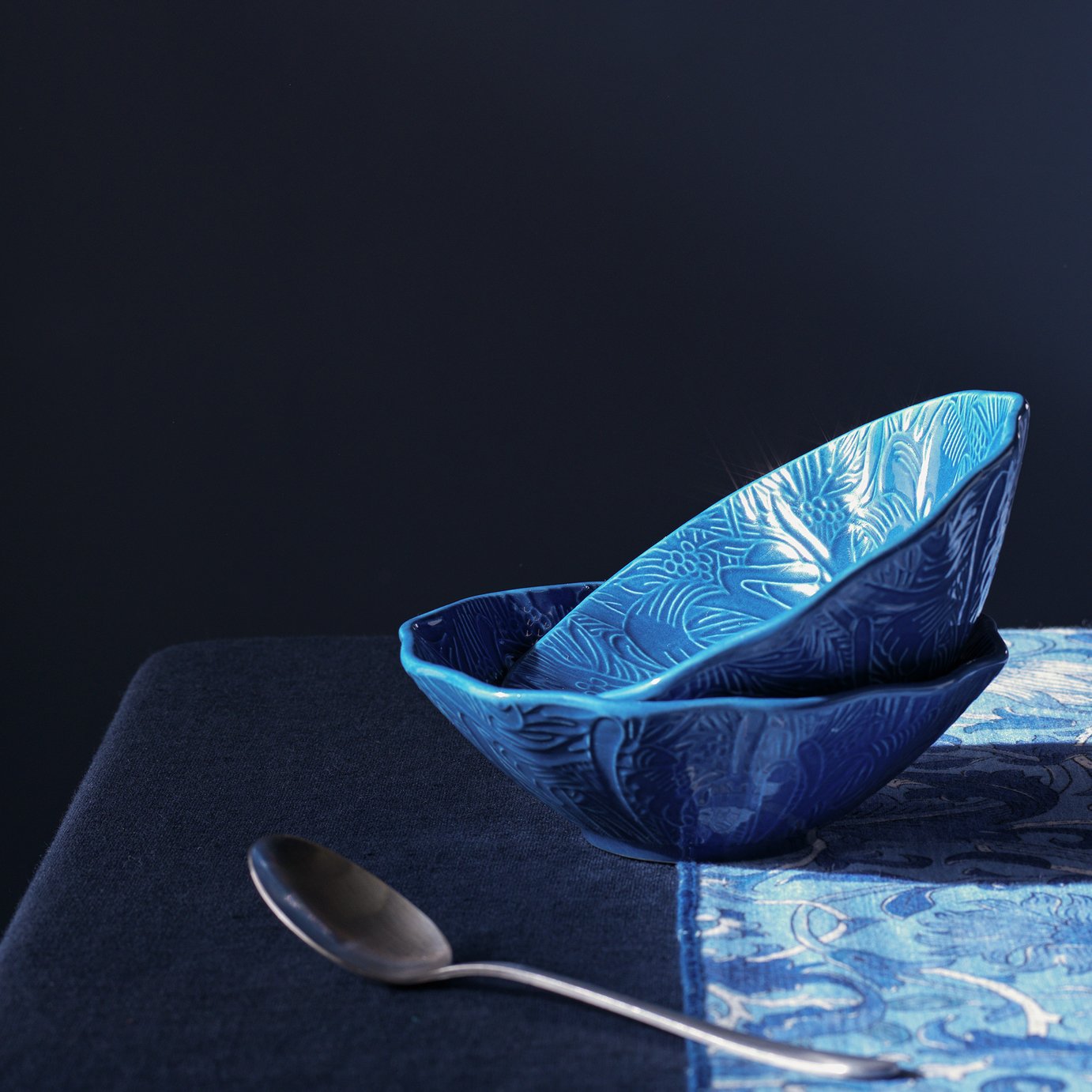 Habitat x Morris & Co. Inky 2 Piece Stoneware Serving Bowls - Blue