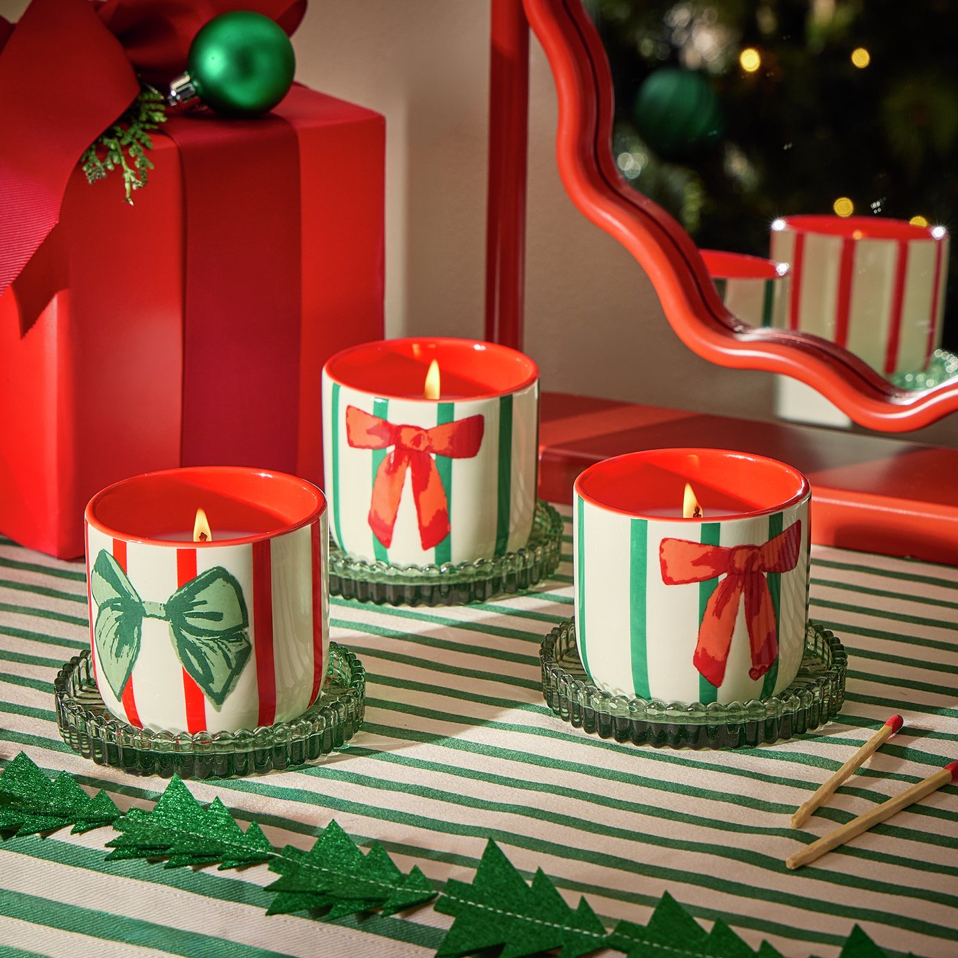 Argos Home Christmas 3 Piece Ceramic Bow Candles - Christmas Cookie