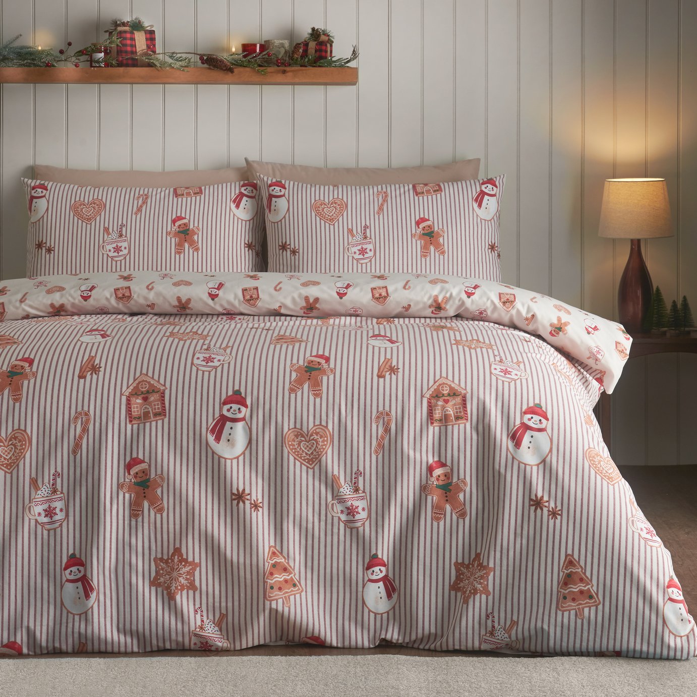 Catherine Lansfield Christmas Gingerbread Stripe Pink Bedding Set - King size