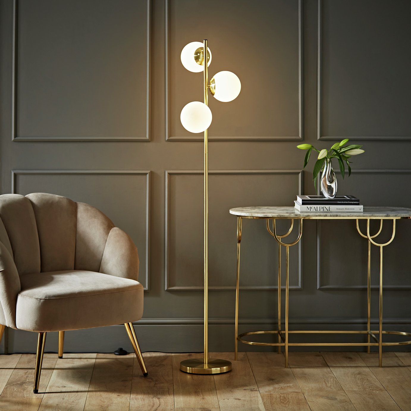 ValueLights Jas Metal Multi Head Floor Lamp - Gold