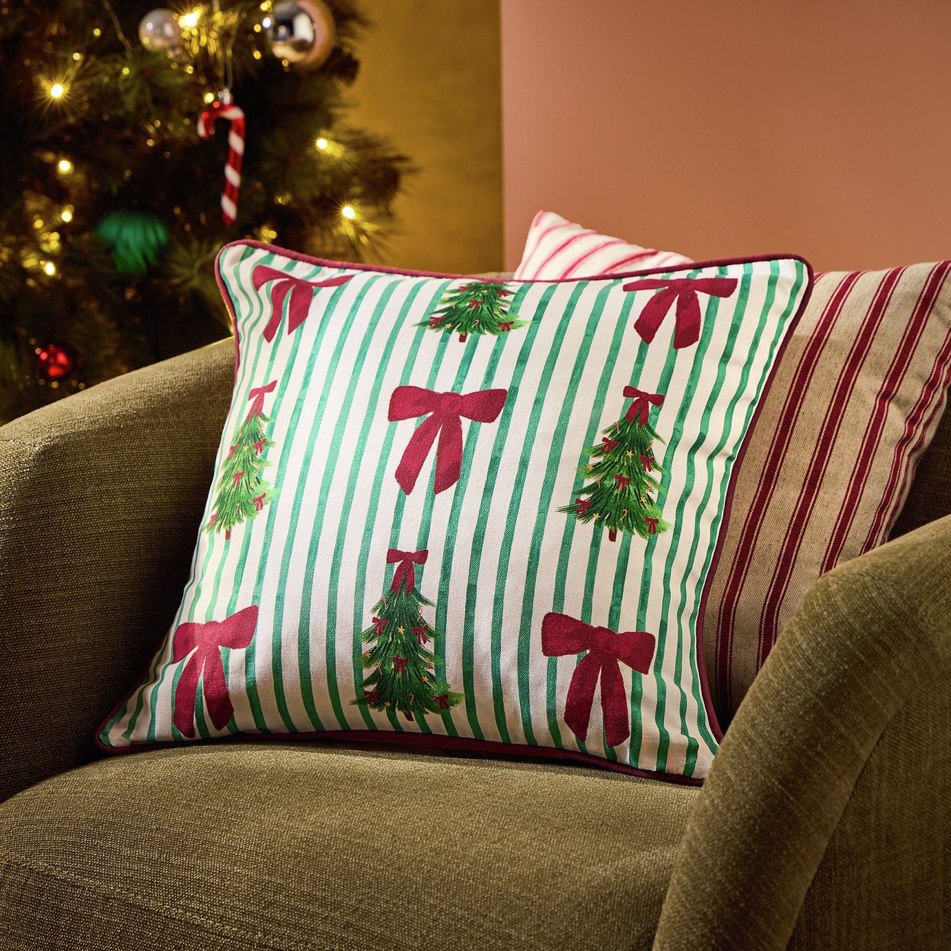 Argos Home Striped Bow and Tree Cushion Green - 43x43cm